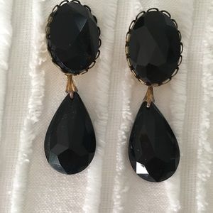 Vintage 80’s black faceted plastic pierce earring